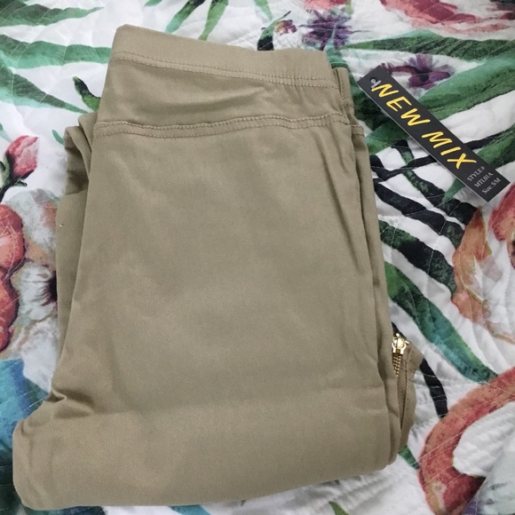 NEW KHAKI MOTO LEGGING - Picture 4 of 5